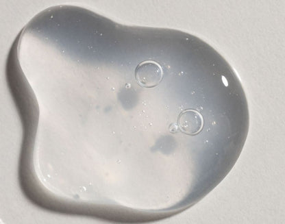 Close up get serum of Purabeauti Bianco Serum 